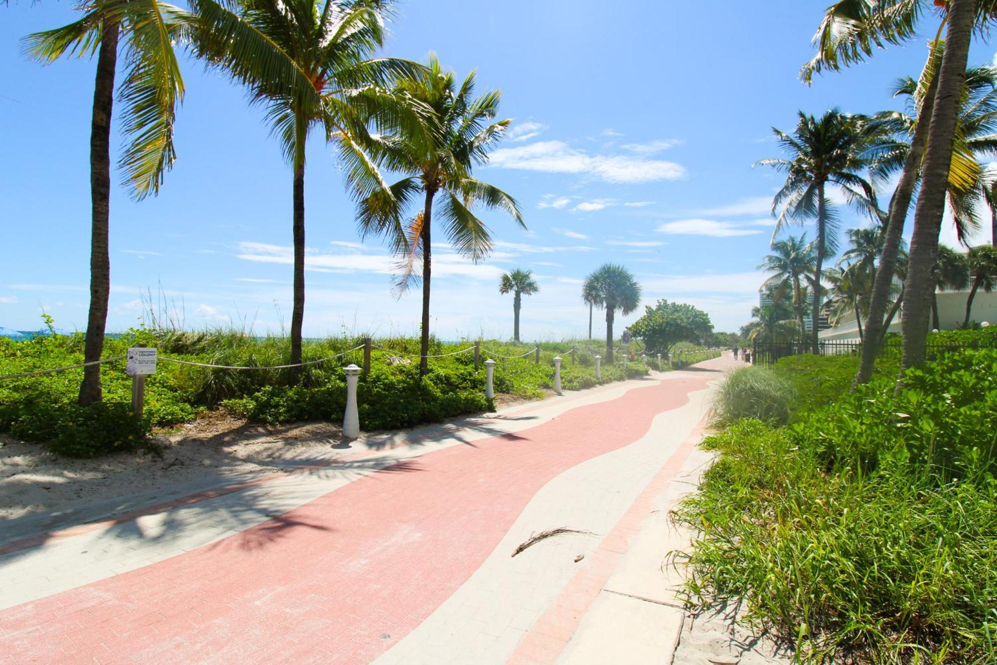 Castle 828 Oceanfront View With Balcony, Pool, Tennis, Beach Access And Free Parking! Miami Beach Exterior foto